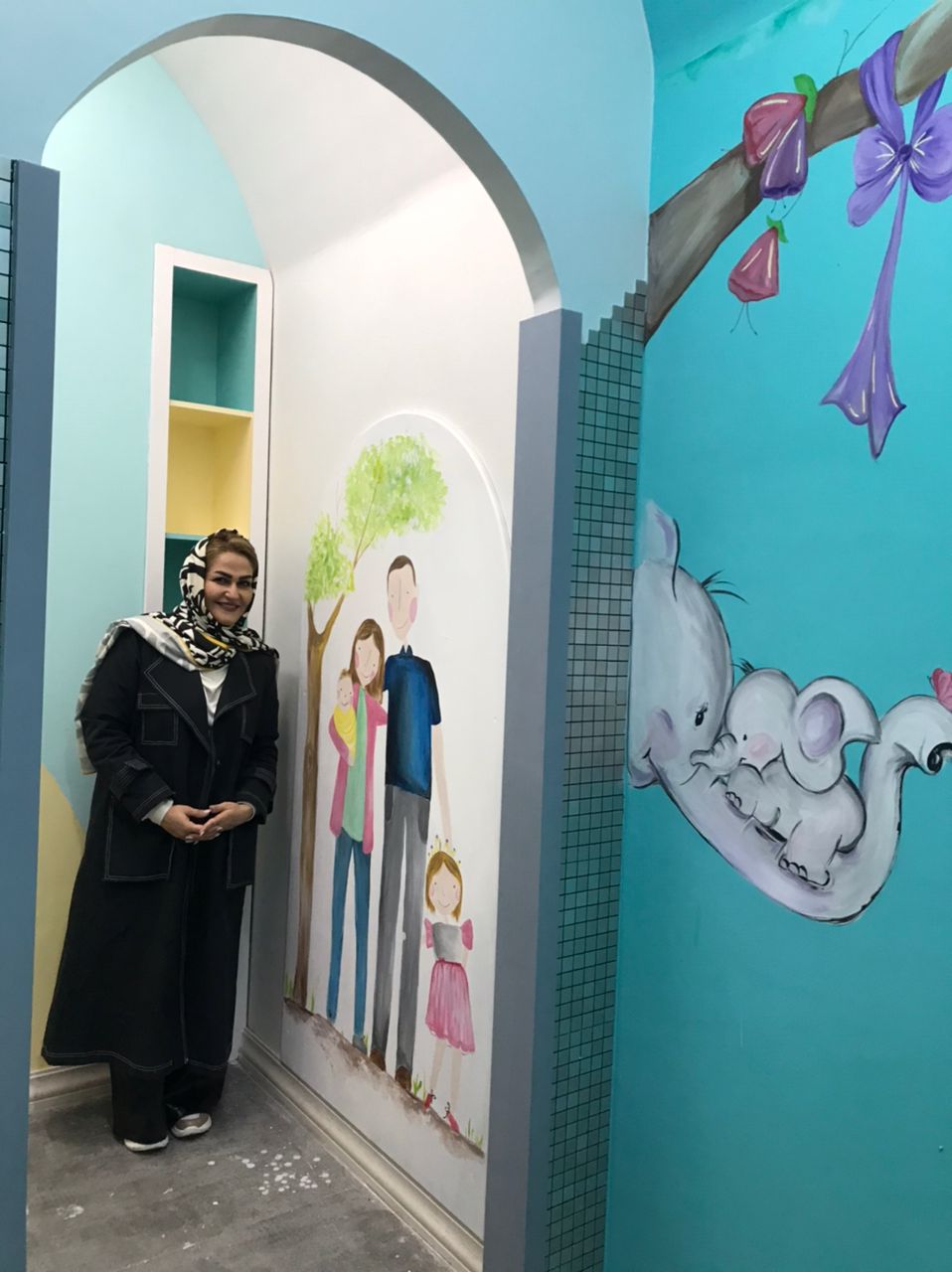 کار نقاشی روی دیوار توسط شیما